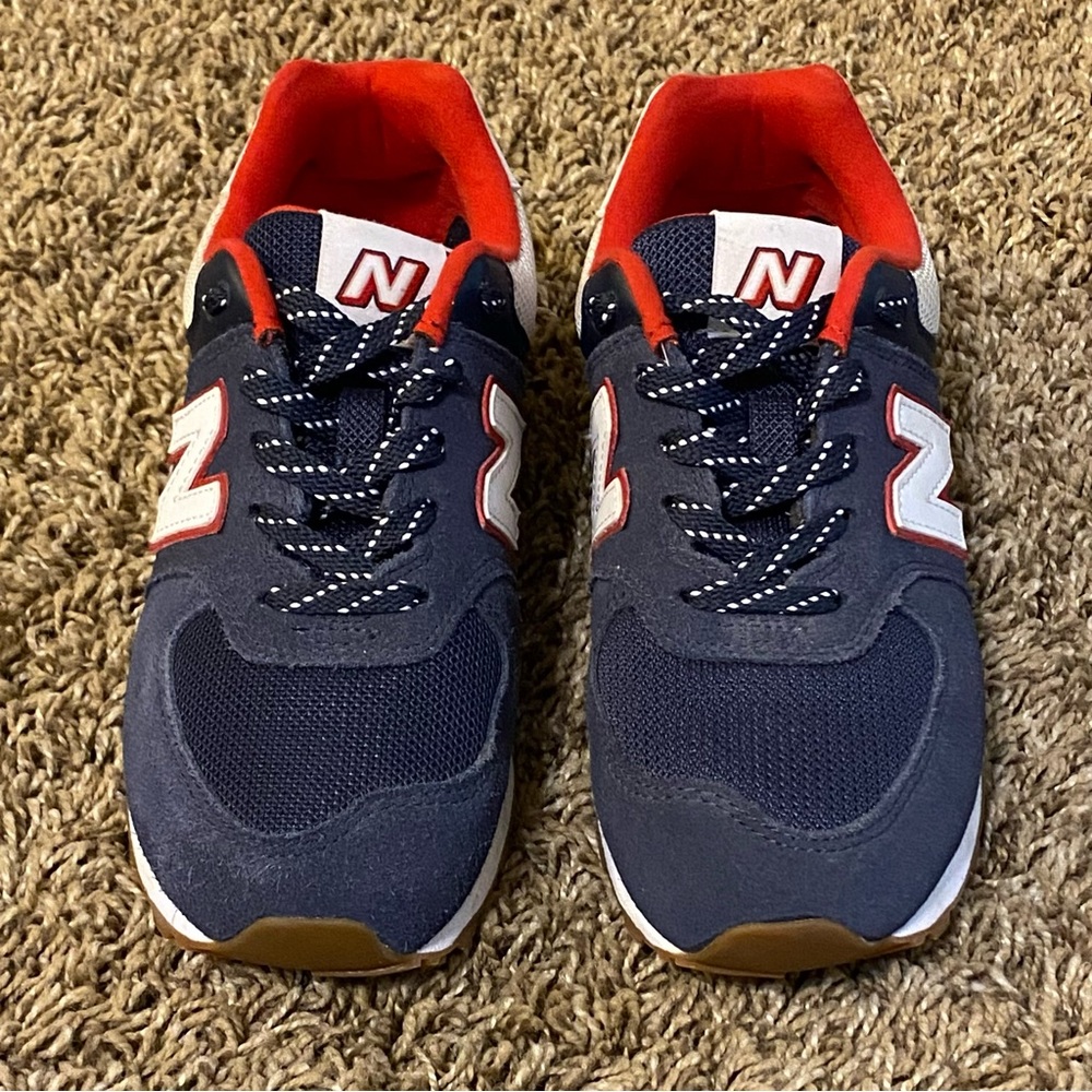 New Balance Boys Tennis Shoes size 3